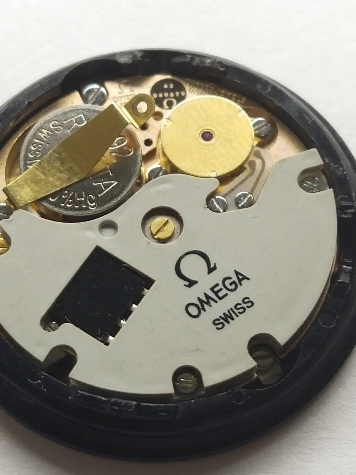 Omega 1330 movement in good working condition / used / with dial and hands