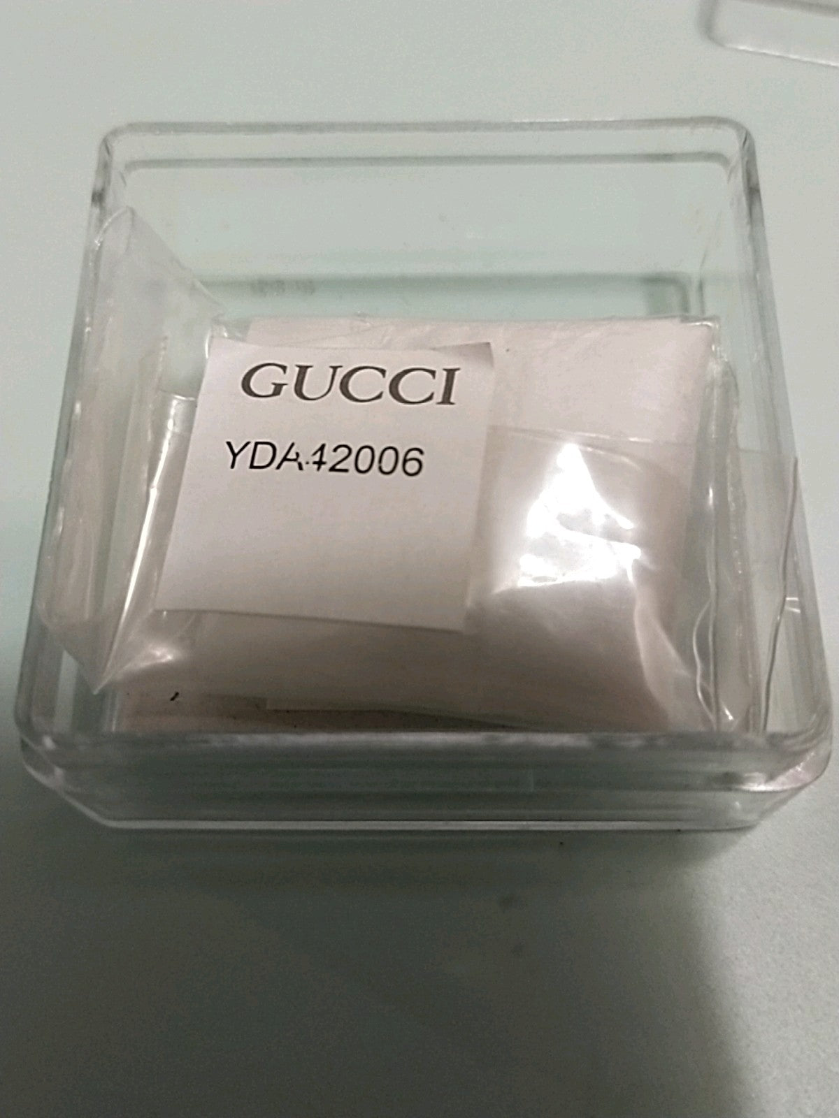 GUCCI Original /Sapphire Crystal / Part No. YDA 42042