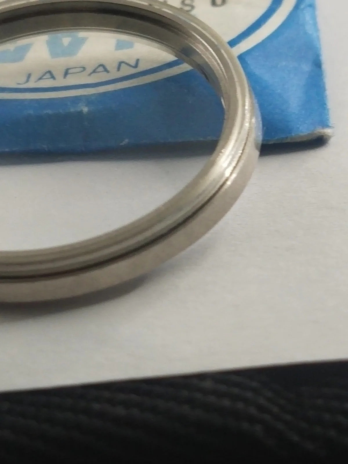 New Old Stok original Seiko glass 290G05GNS