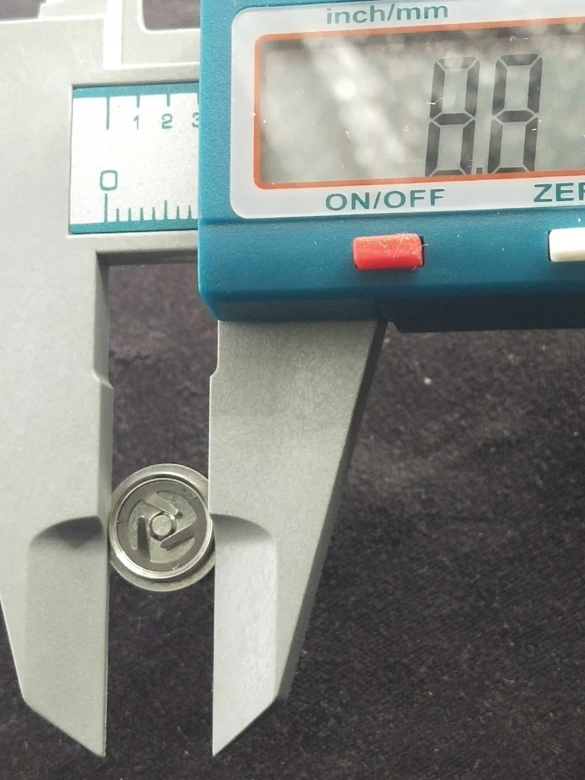 NOS Seiko Part . 8359 1569 Battery Hatch Cover