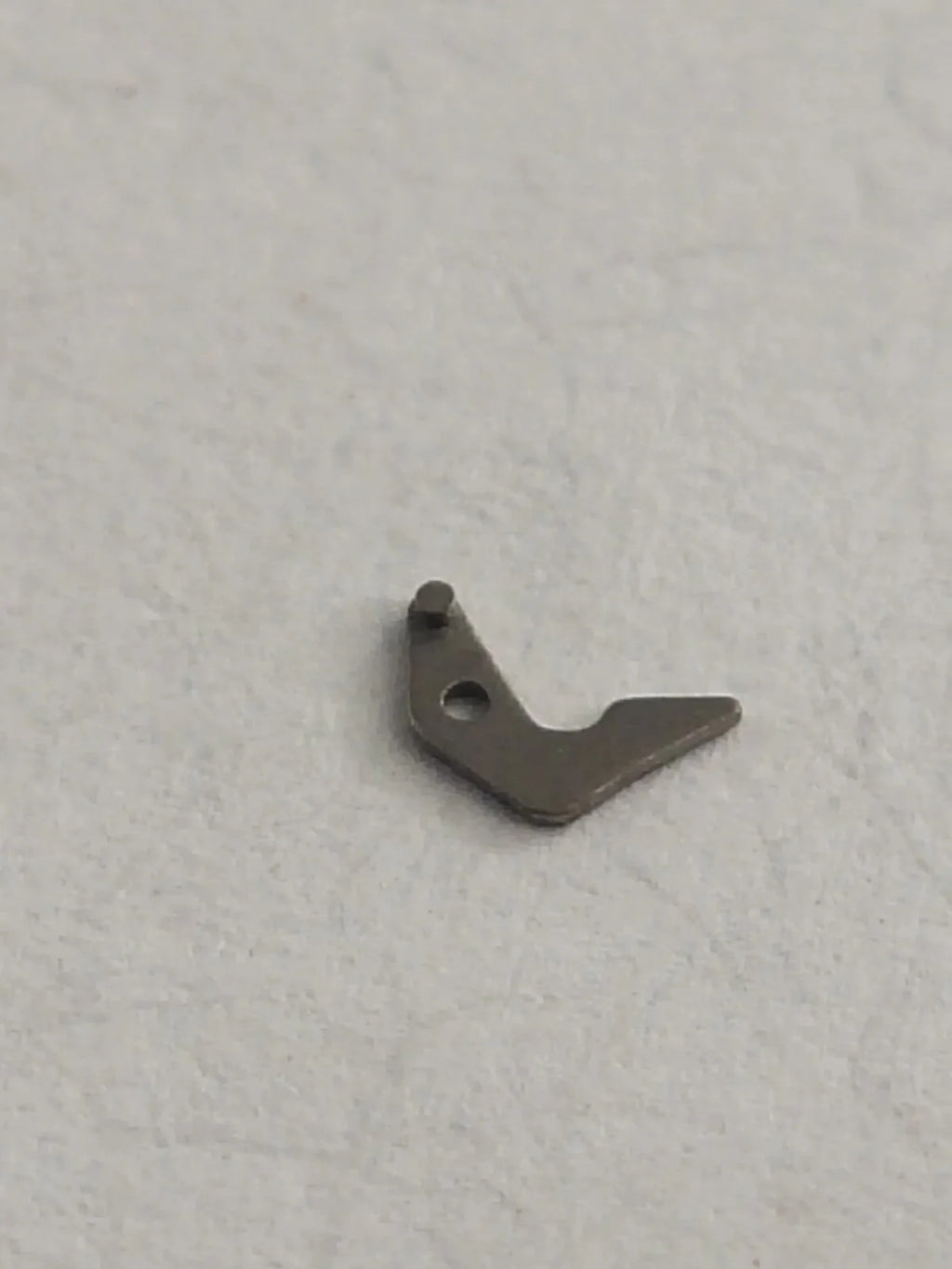 NOS SEIKO PARTS / Sitting lever/ Part . 383 420 / Cal. 4205A/B/4219A/1pc