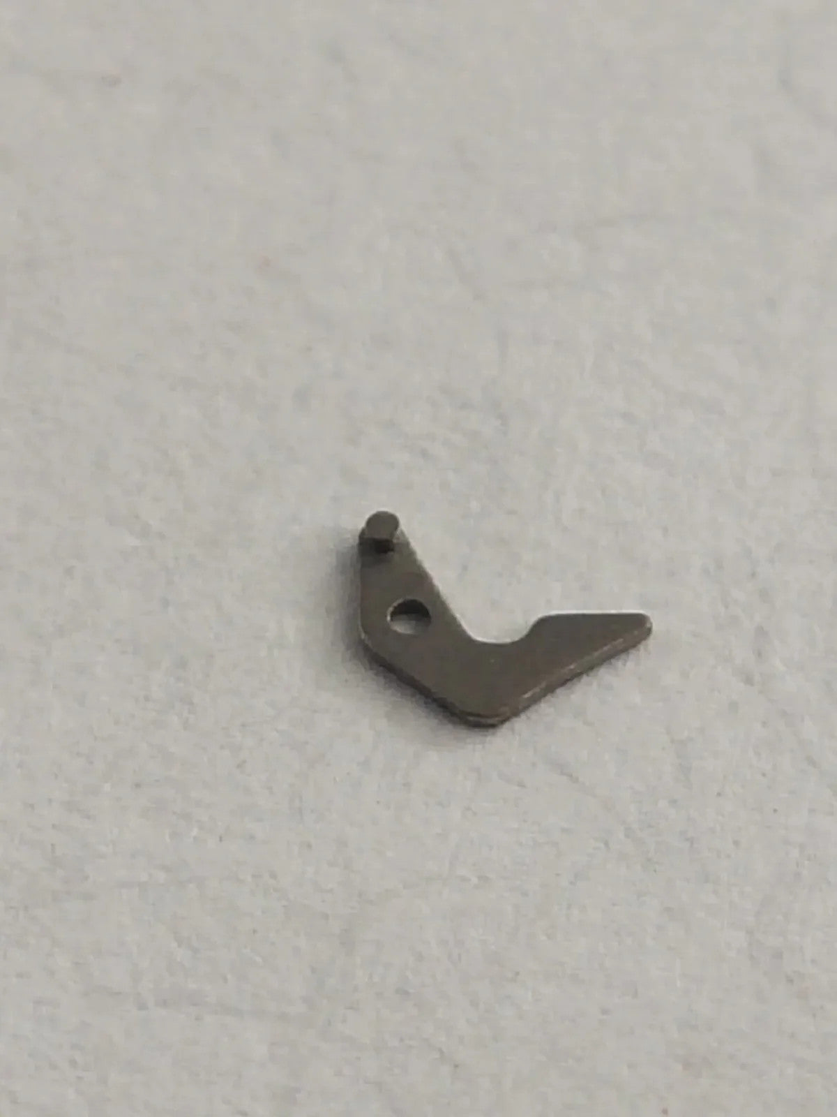 NOS SEIKO PARTS / Sitting lever/ Part . 383 420 / Cal. 4205A/B/4219A/1pc