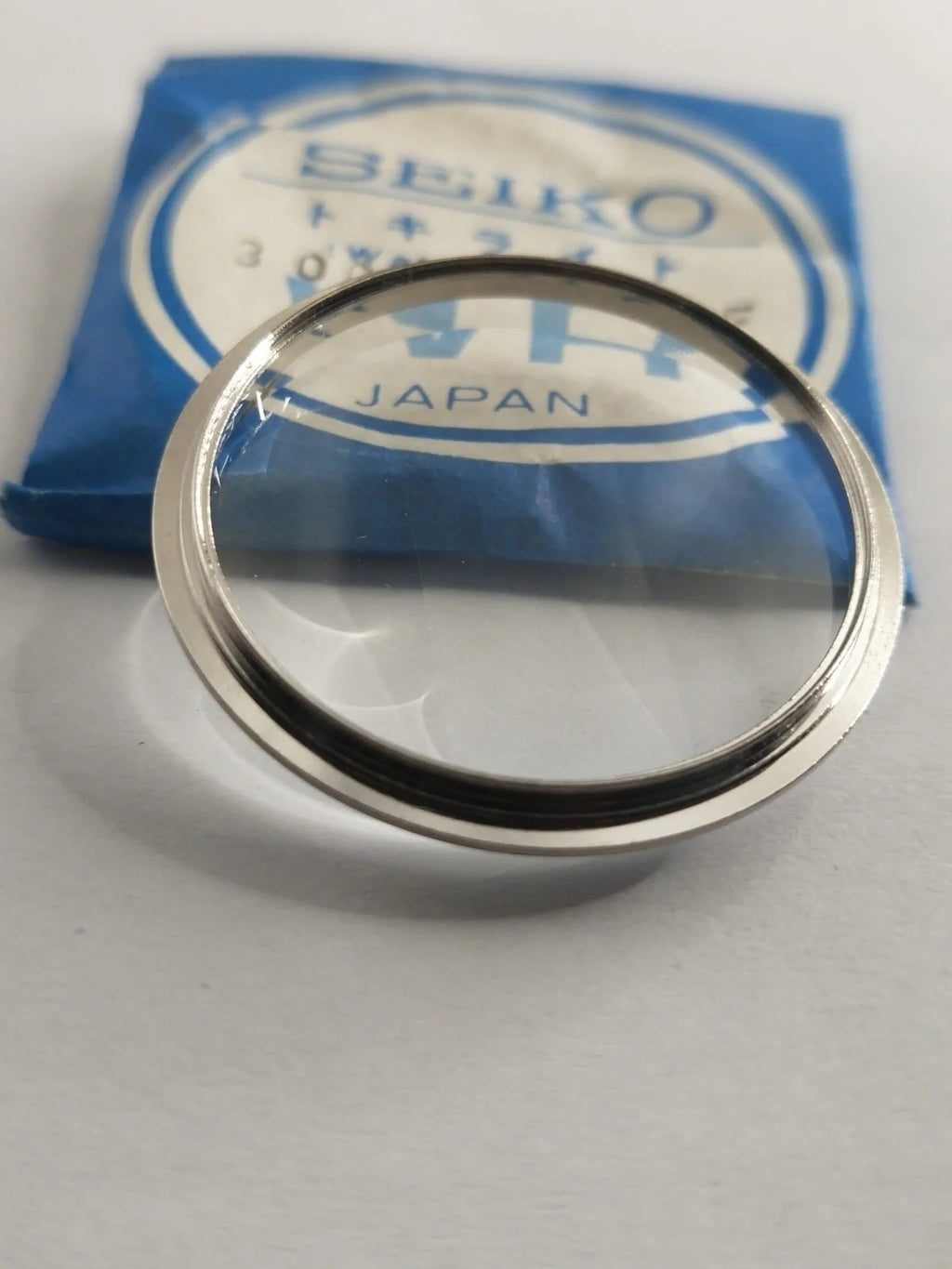 New Old Stok original Seiko glass 300V29GCSF