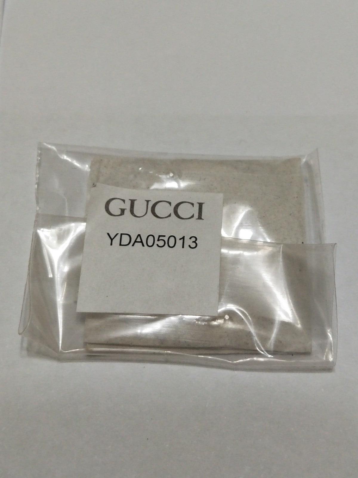 GUCCI Original / Dail /Day Date  / Part No. YDA05013/  cream color 