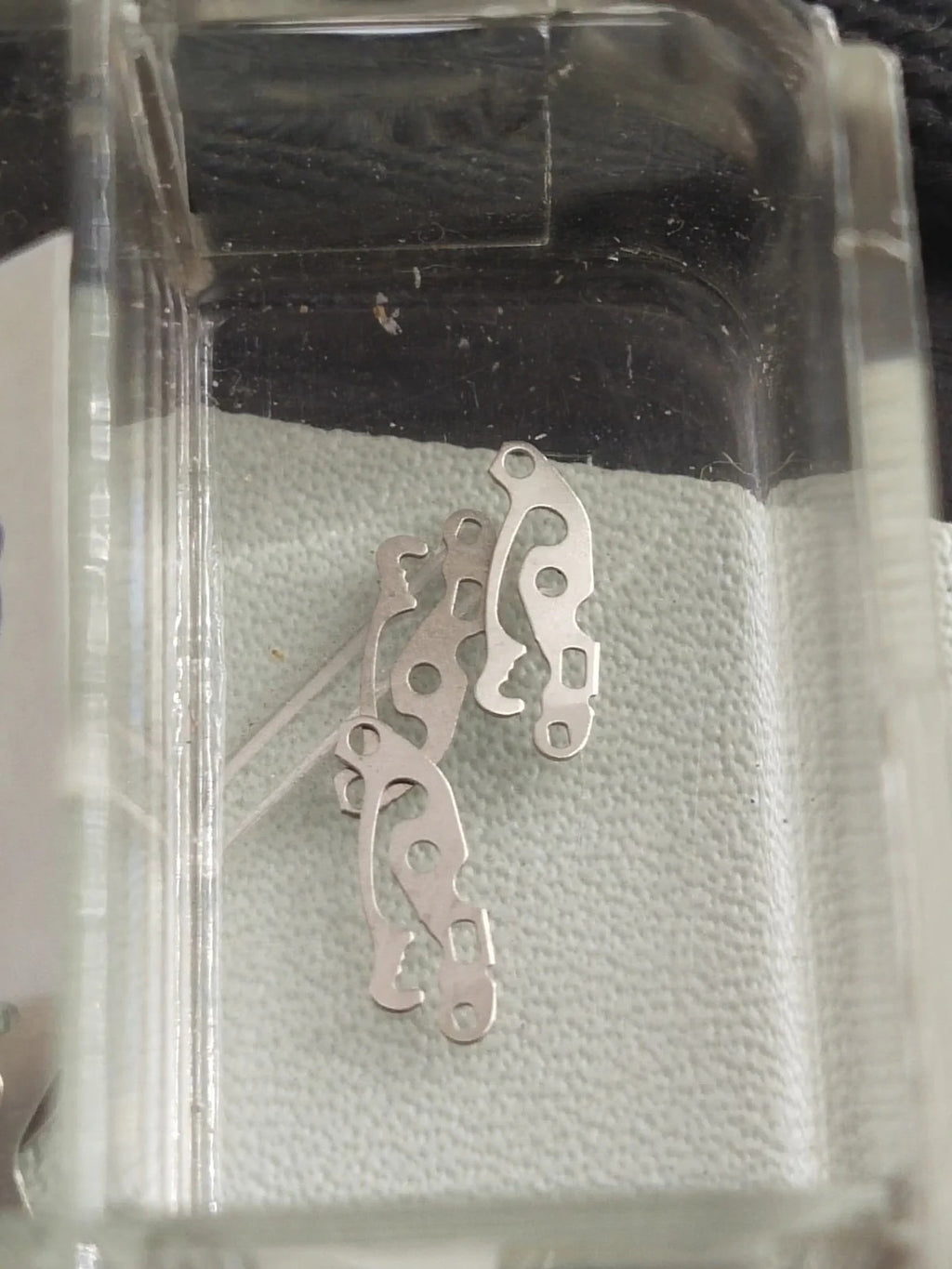 Seiko Part. 388 543 Sitting lever Spring /Cal.3E22A/23A/29A/32A/39A/(1pc