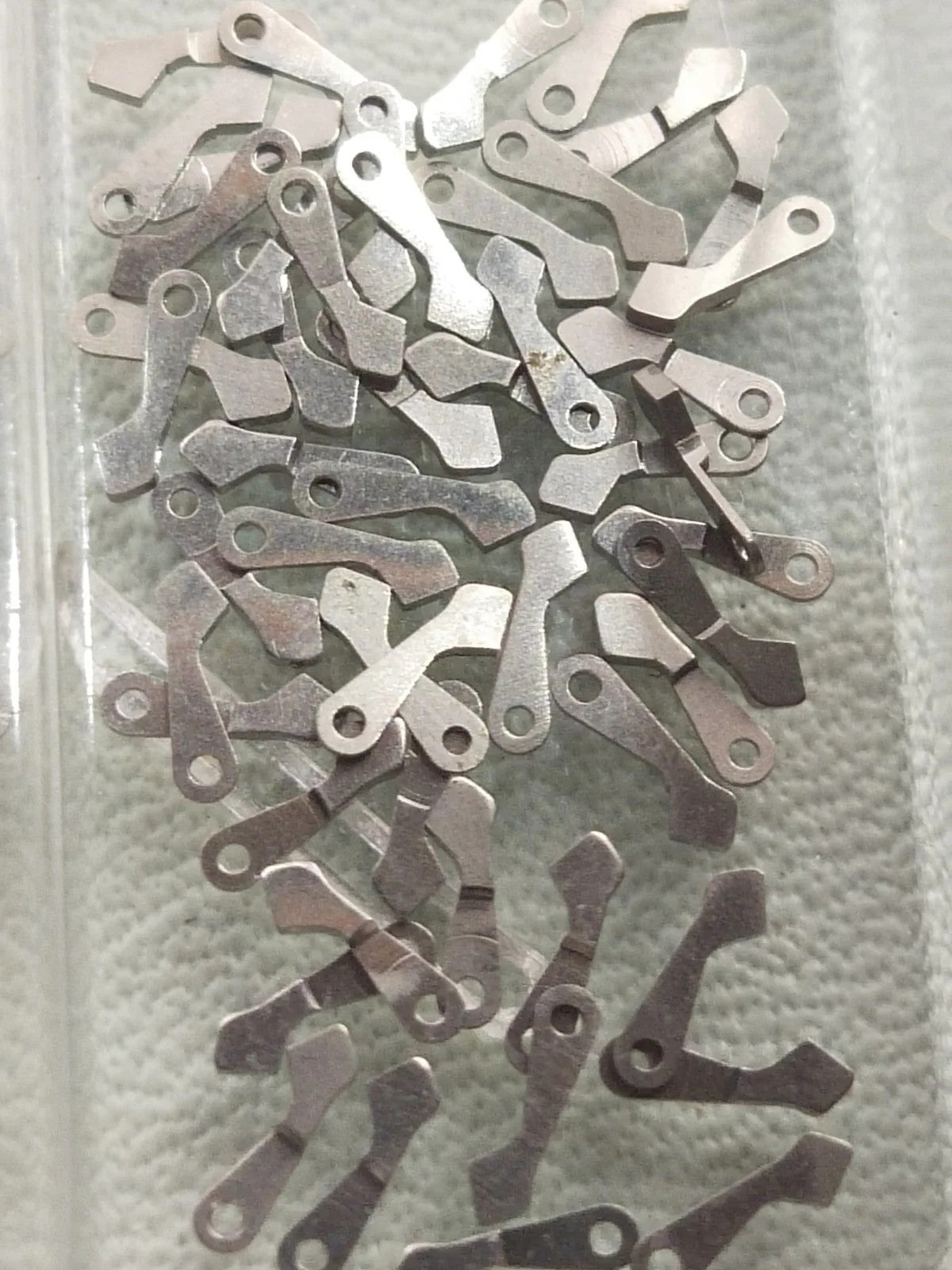 Seiko Part. 810 220 Date Jumper Cal. 2202A/2205A/2242A/2245A/ (1pc