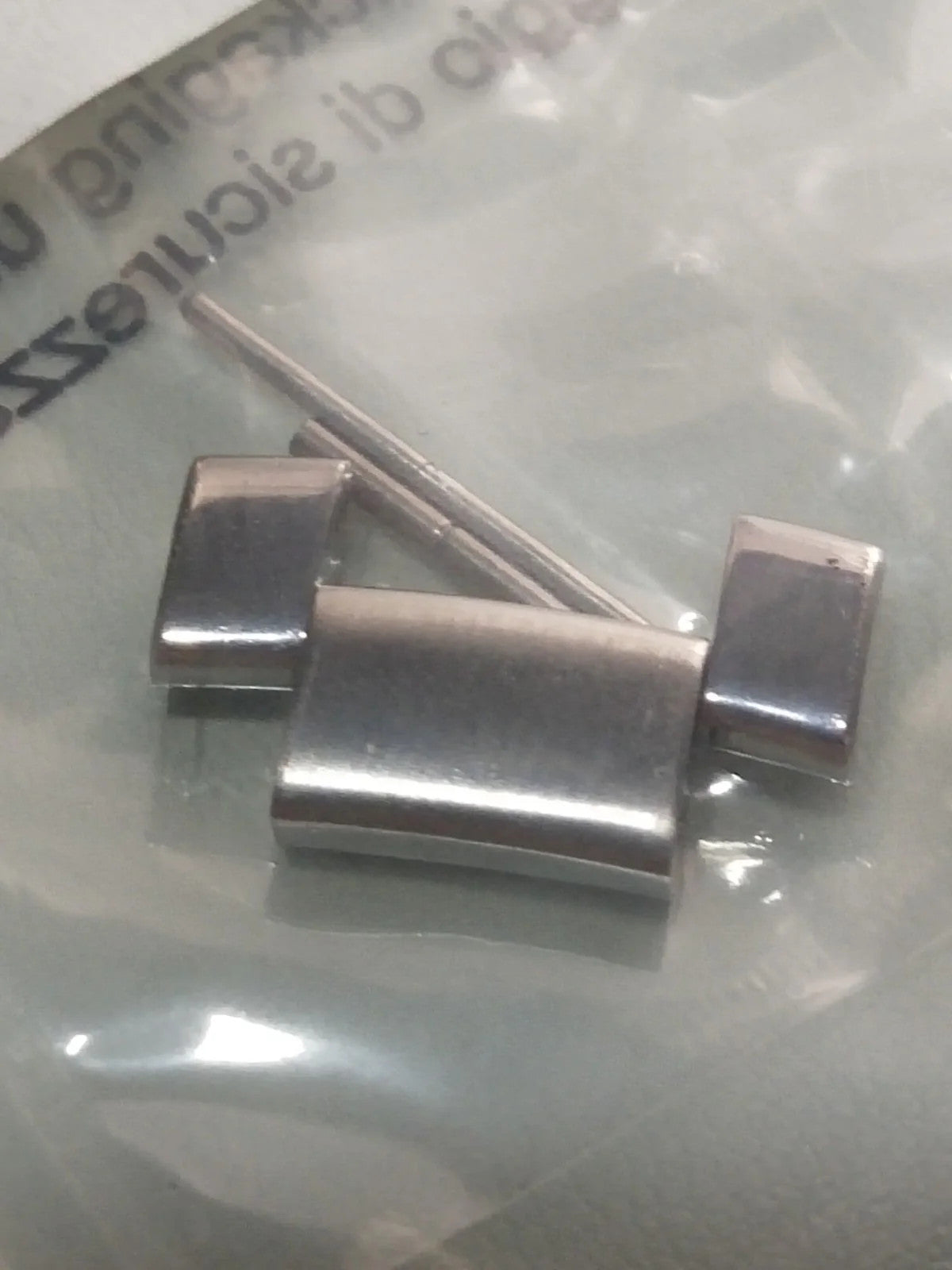 GUCCI Original / Link Steel color / Part No. 163.8505.2 S / 18m.m