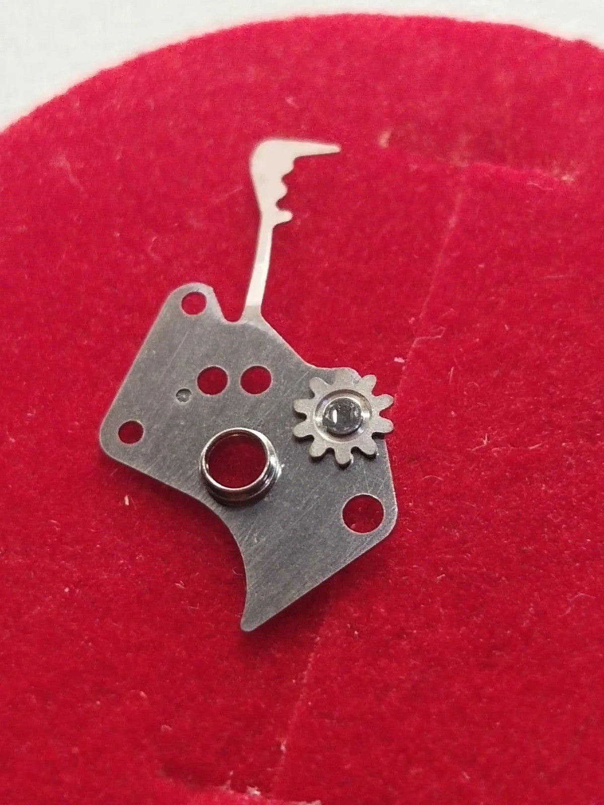 Seiko Part. 386 680 Sitting lever Spring Cal. 4823A (1pc