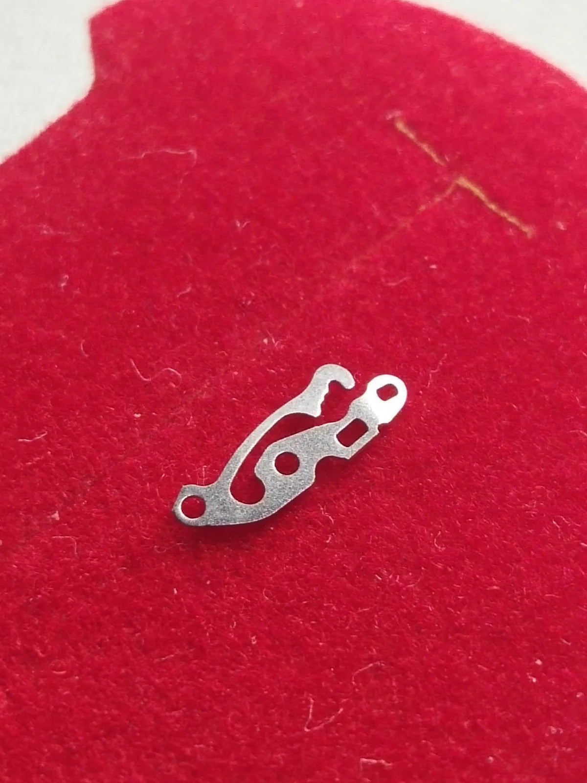 Seiko Part. 388 543 Sitting lever Spring /Cal.3E22A/23A/29A/32A/39A/(1pc