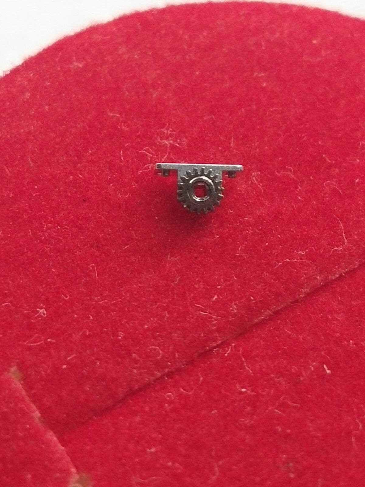 Rolex Cal./9001 204 / Winding Pinion /Genuine parts