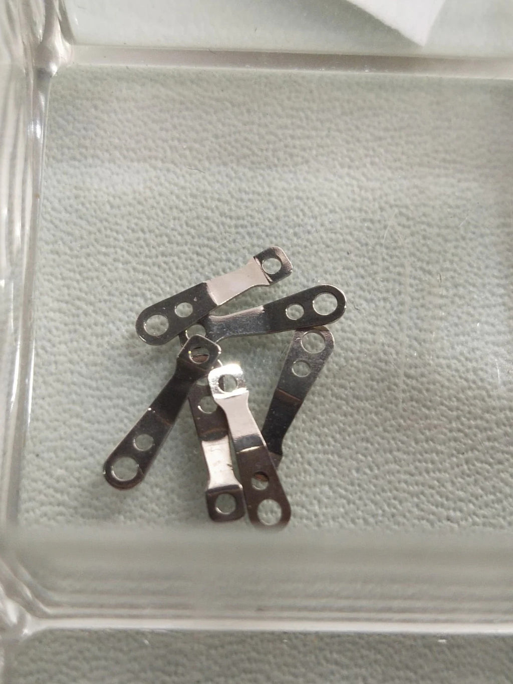 Seiko Part. 389 680 Sitting lever Axel Spring Cal. 4823A (1pc