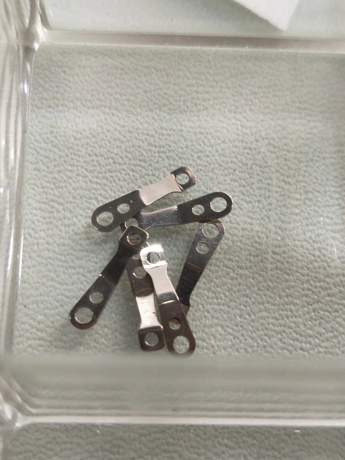 Seiko Part. 389 680 Sitting lever Axel Spring Cal. 4823A (1pc