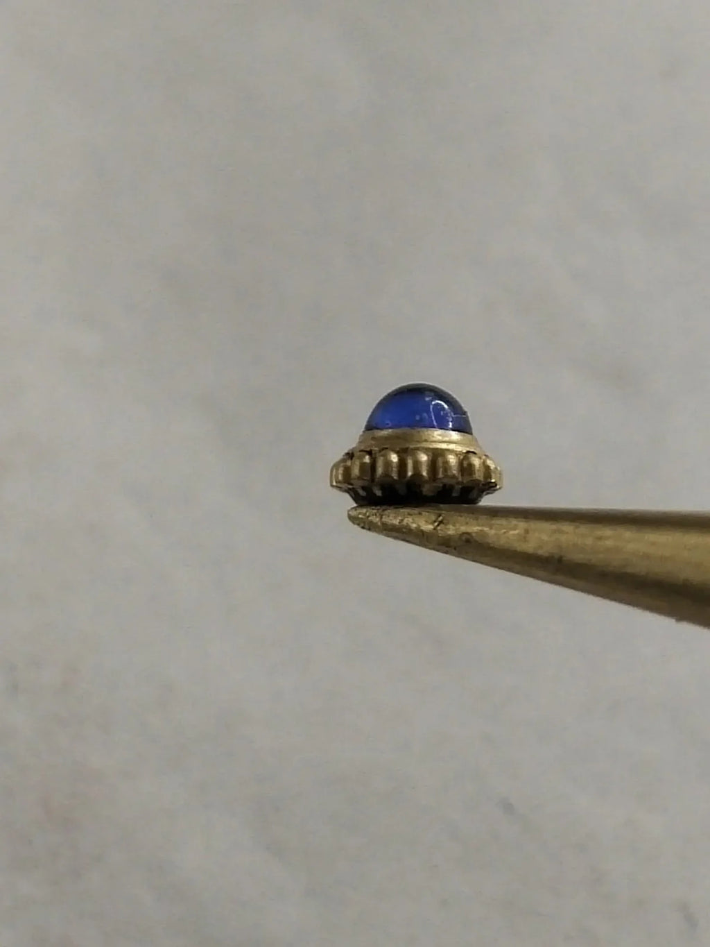 Original Cartier Crown 07960541With blue stone for Tank Must/dustproof / used