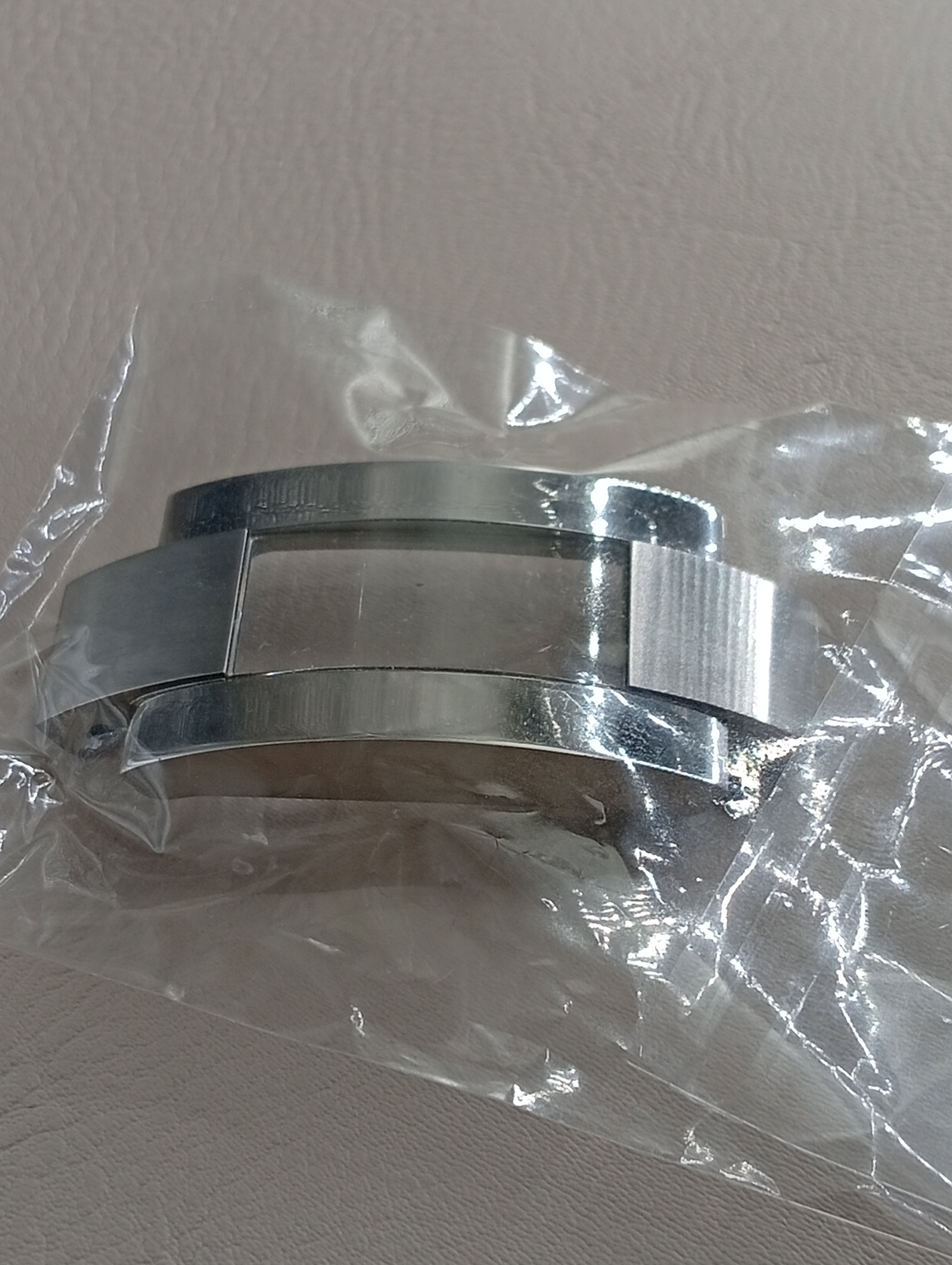 Gucci SILVER COMPLETE CASE
