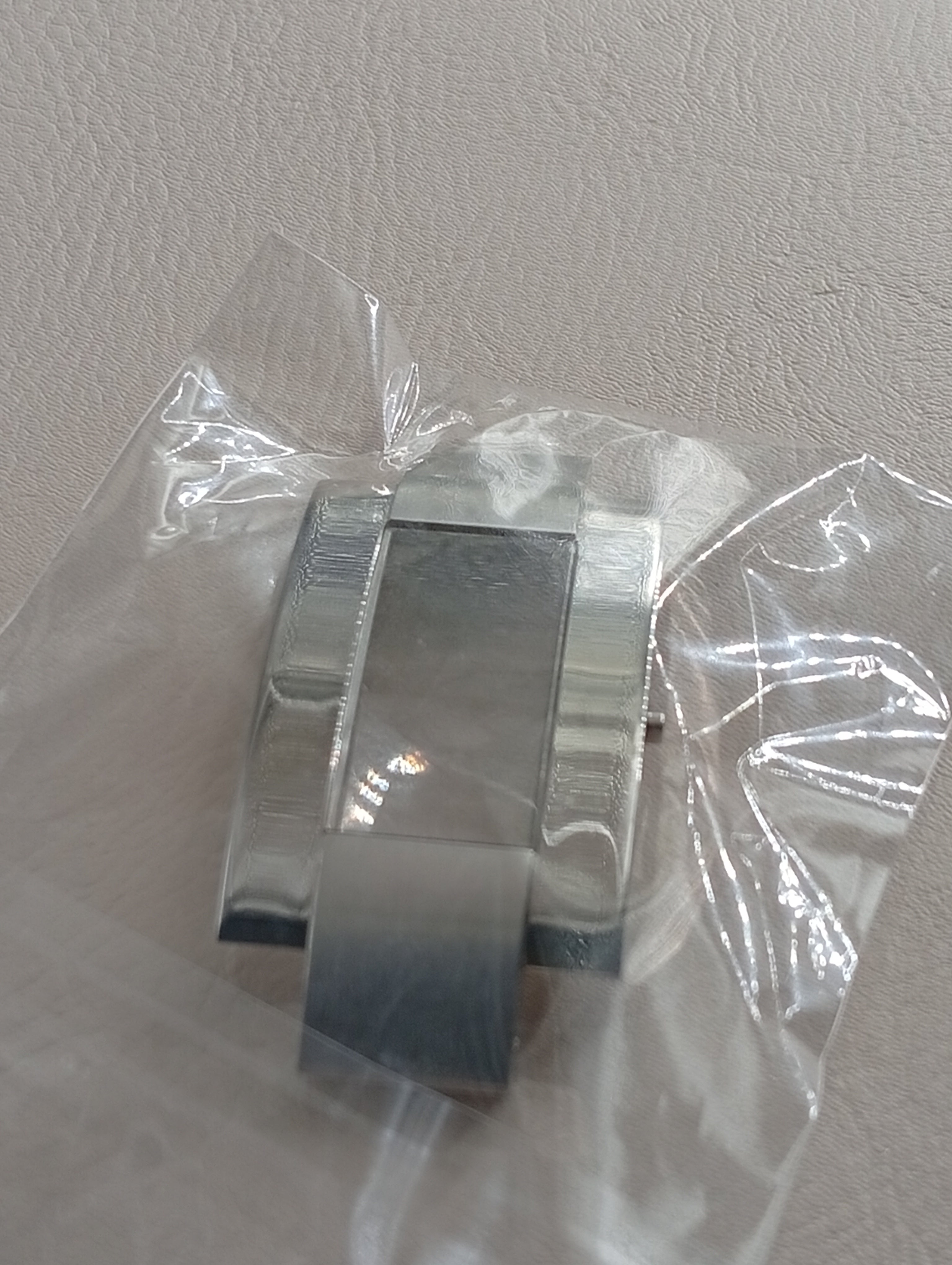 Gucci SILVER COMPLETE CASE