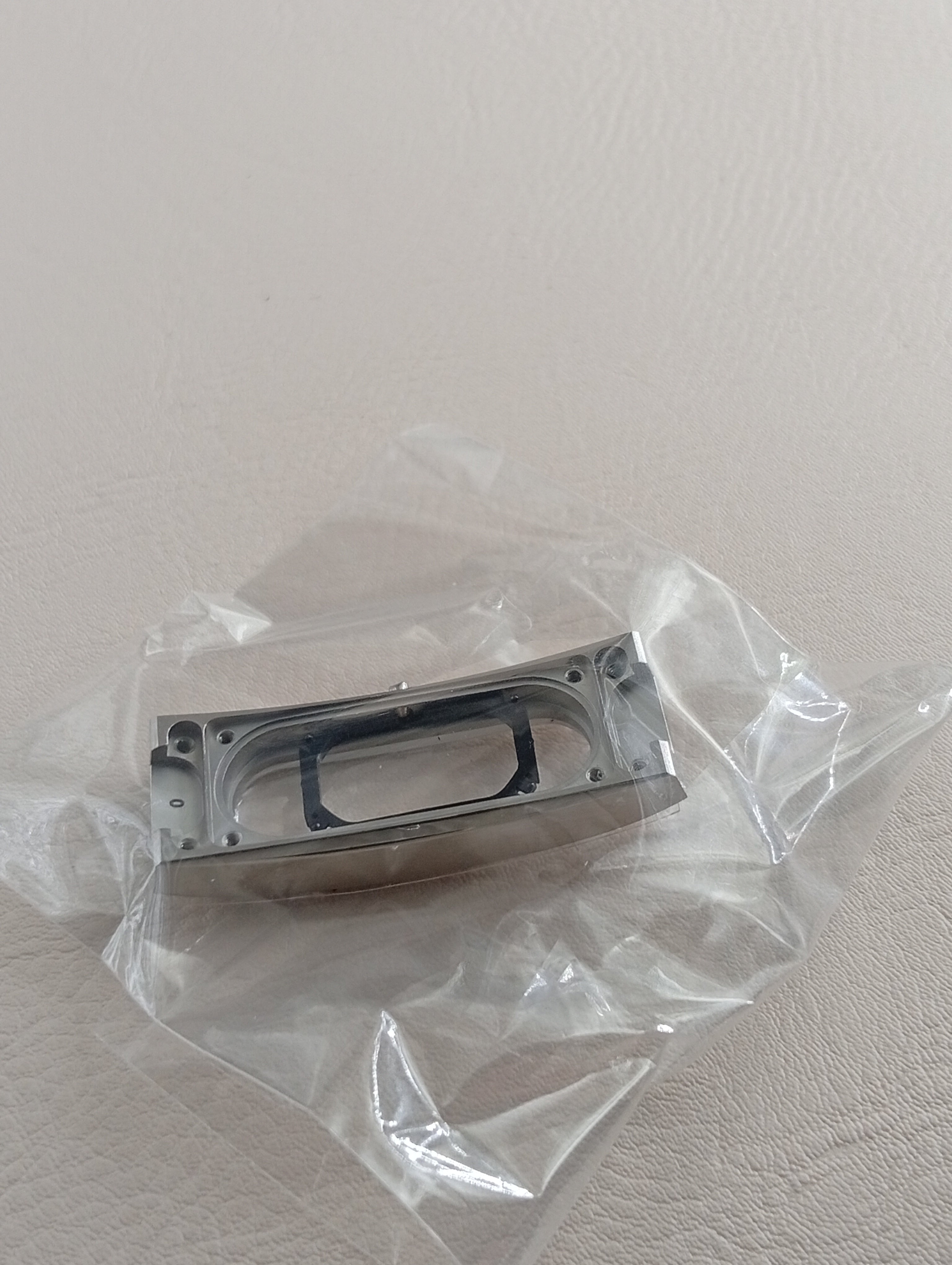 GUUCI COMPLETE CASE
