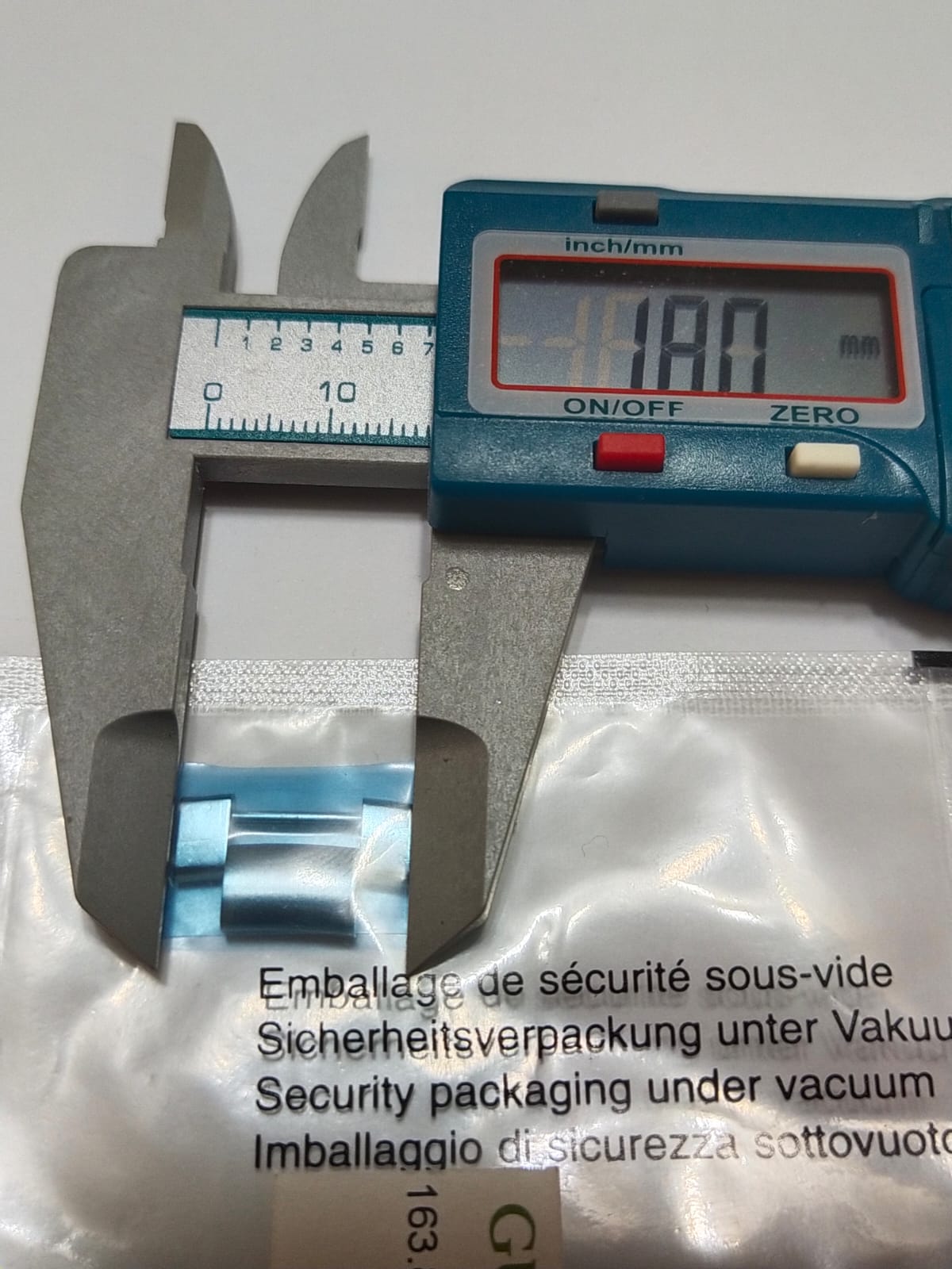 Gucci Link Part No. 163.8505.2.1S.... Quantity 2 .... Price $45