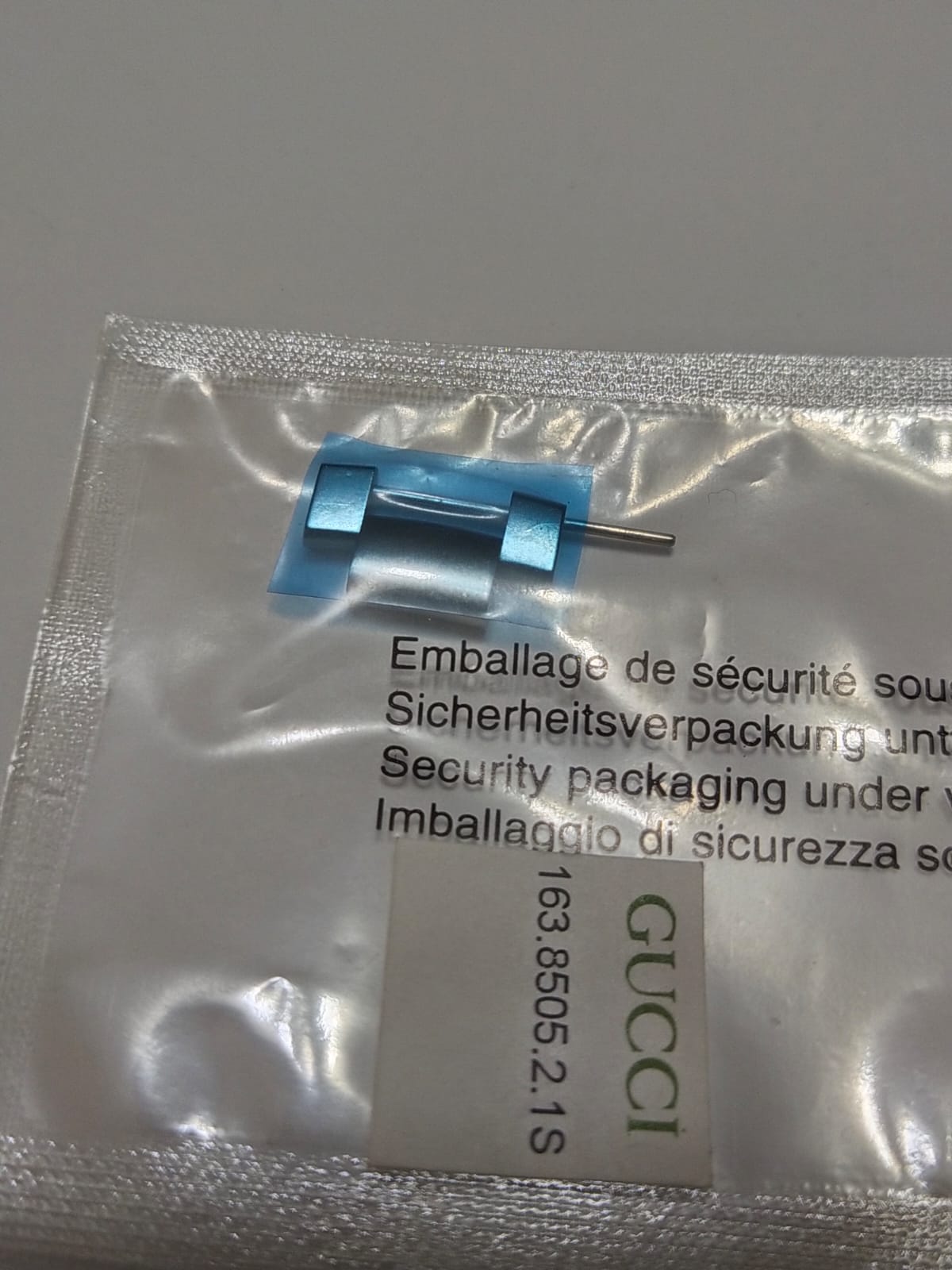 Gucci Link Part No. 163.8505.2.1S.... Quantity 2 .... Price $45