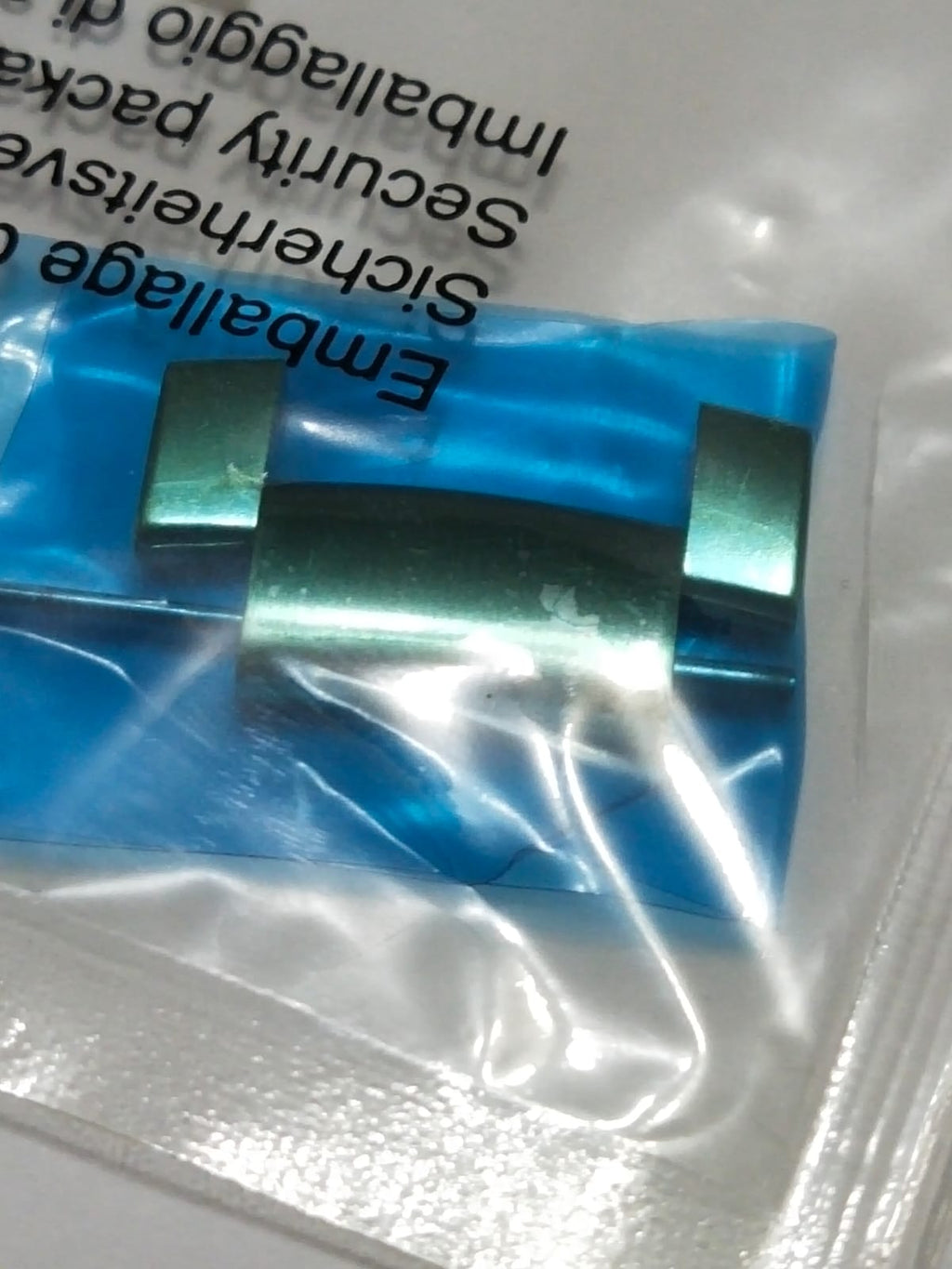 Gucci Link  Gold color  Part No. 163.8505.2.1