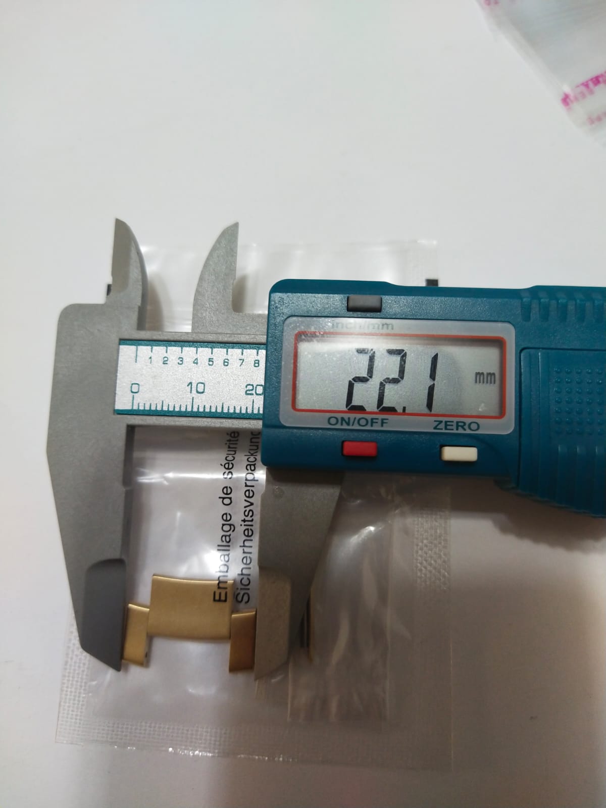 Gucci Link  Gold  Part No. 163.8505.1