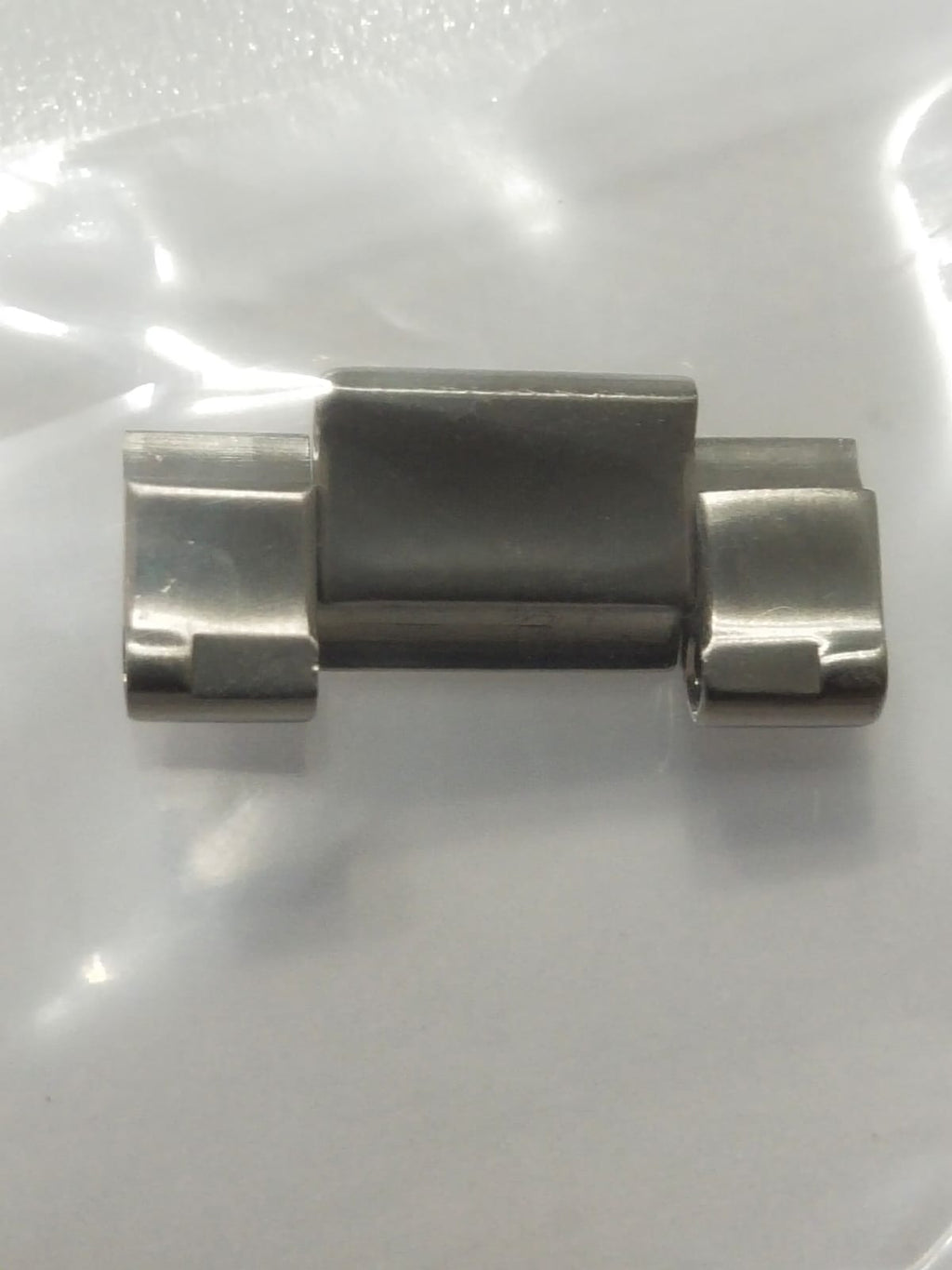 Gucci Link  20mm  Part No.YDA58275