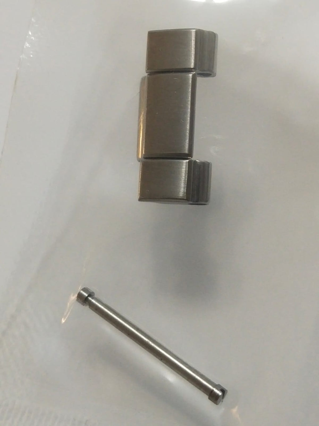 Gucci Link  20mm  Part No.YDA58275