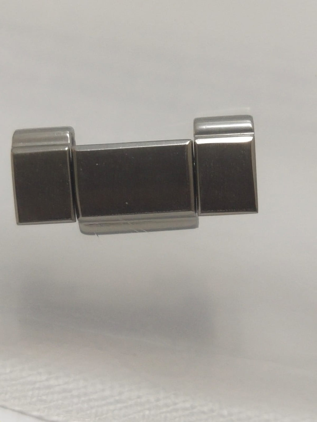 Gucci Link  20mm  Part No.YDA58275