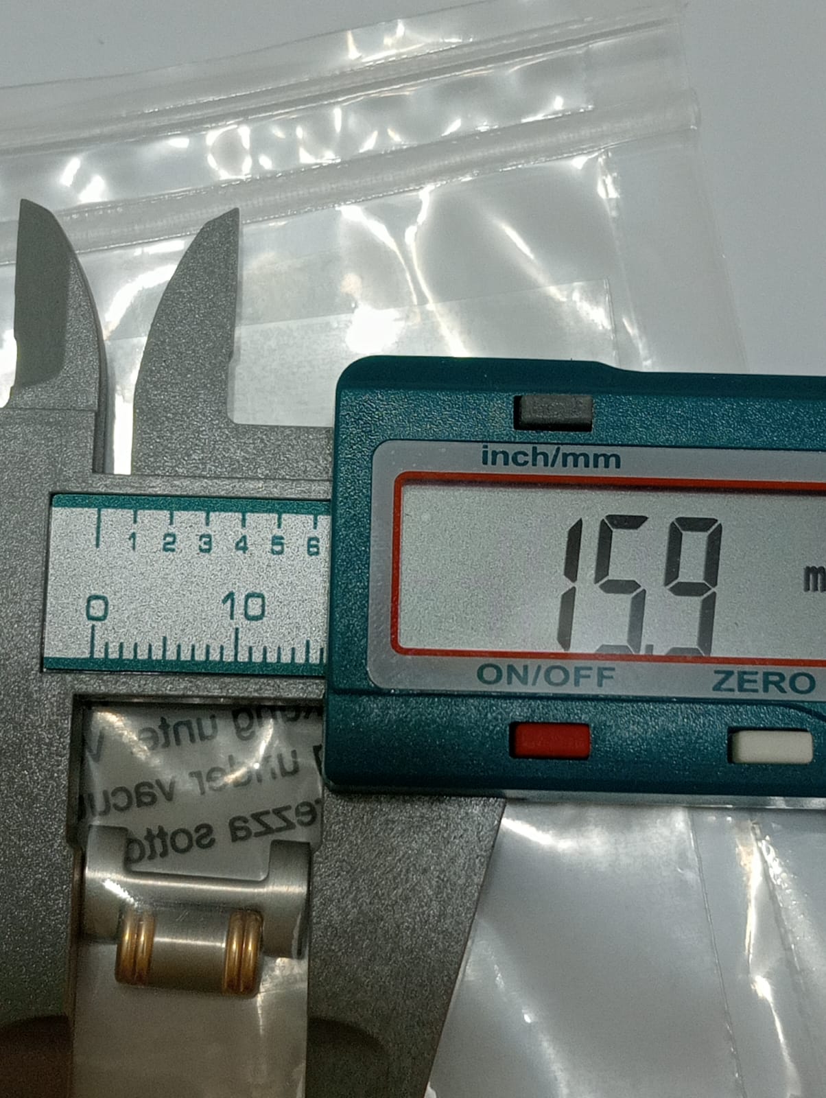 Gucci Link part no.163.9000.1A15.9mm