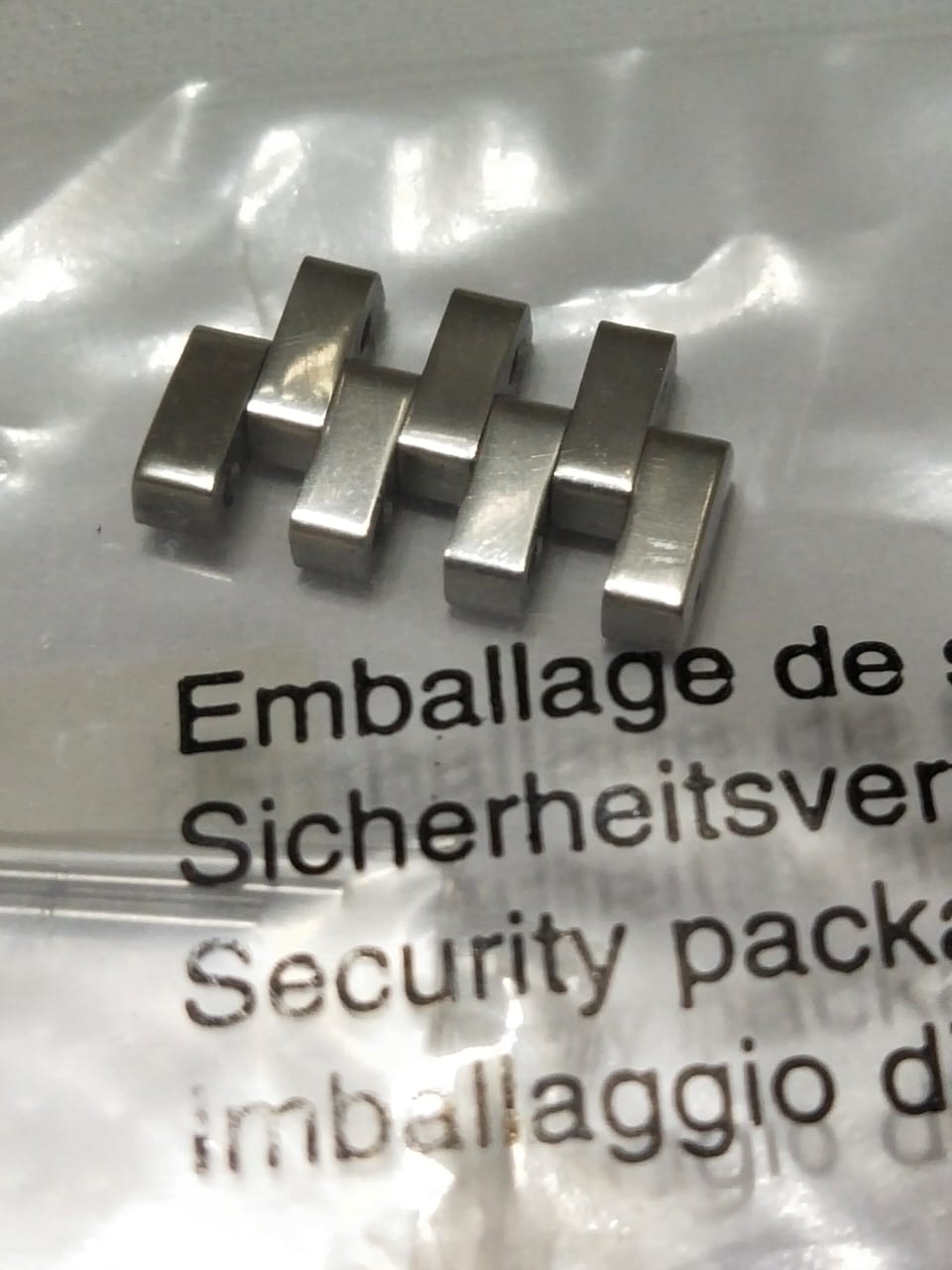 Gucci Link  16 mm  Part No. 163.5205.2S