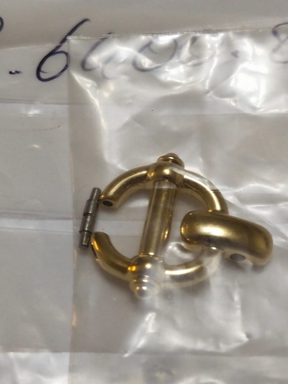 Gucci Link  Gold Colour  Part No. 163.6400.2