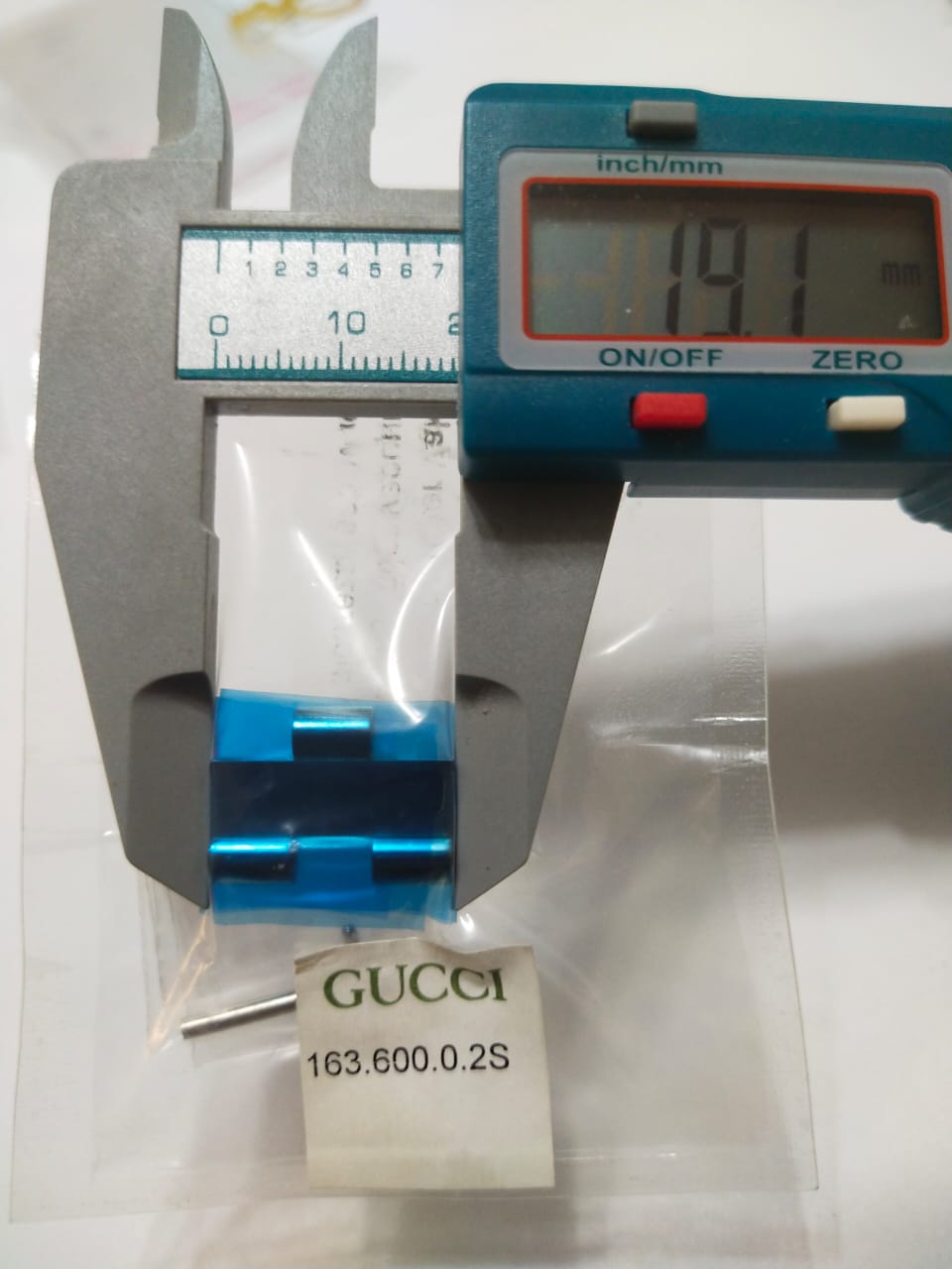 Gucci Link  19mm  Part No. 163.600.02S