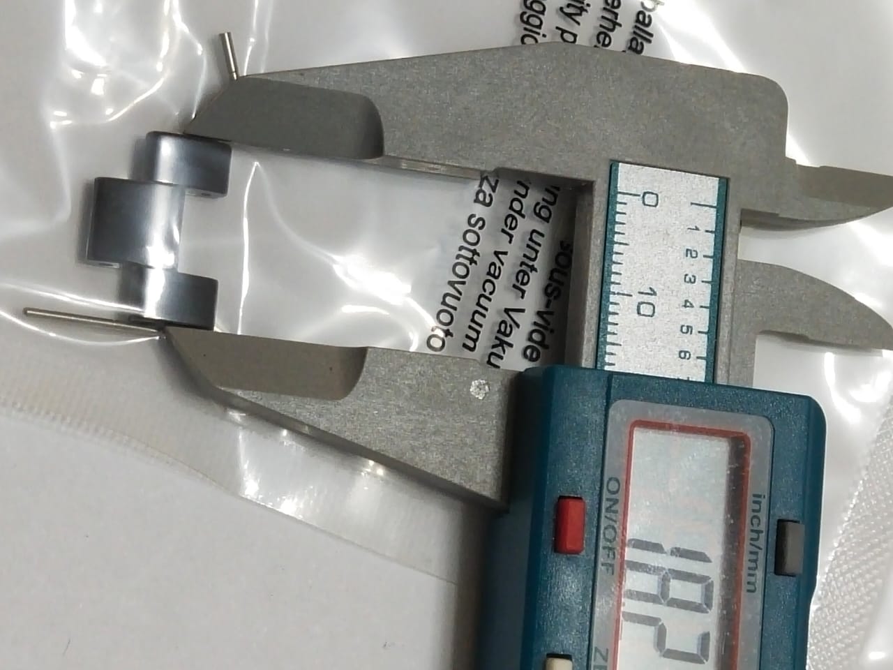 Gucci Link  Black Ceramic  18mm  Part No YDA58457