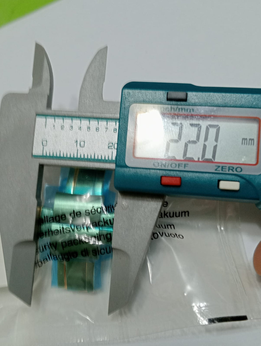 Gucci Original Glasp color gold part no.164.8505.122mm