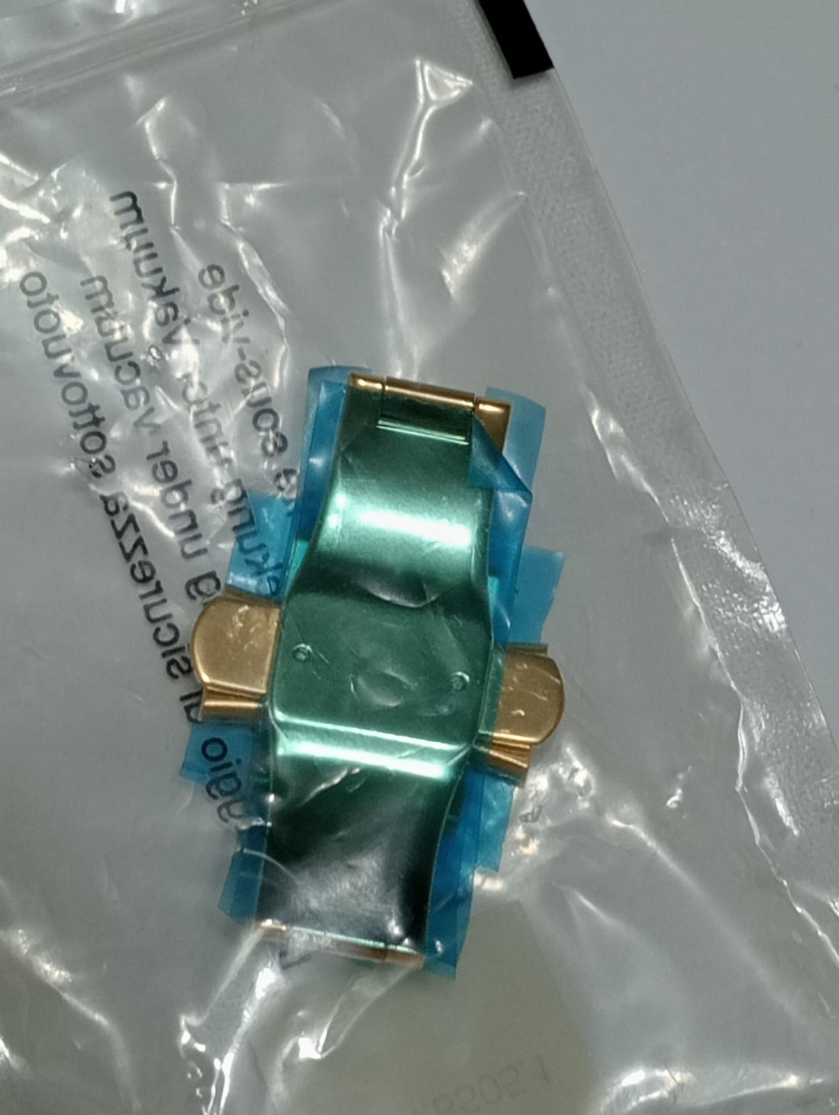 Gucci Original Glasp color gold part no.164.8505.122mm