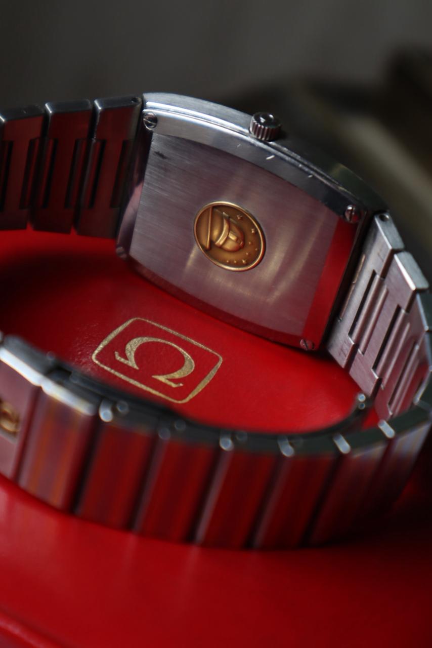 Vintage OMEGA Ω Constellation Tank
