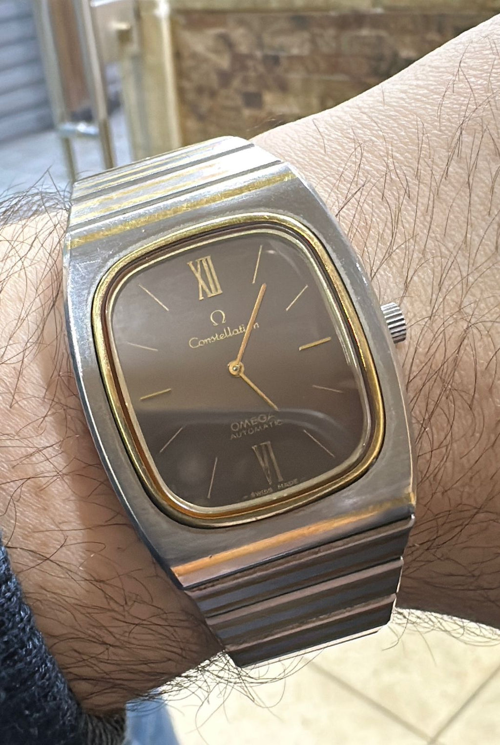 Vintage OMEGA Ω Constellation Tank