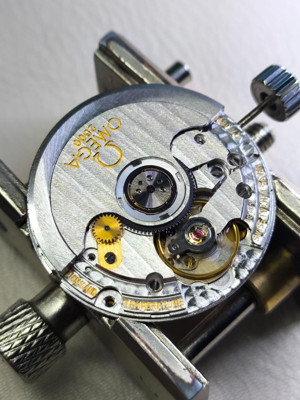 OMEGA CONSTELLATION DOUBLE-EAGLE 38mm ~ Unique Dial 💛