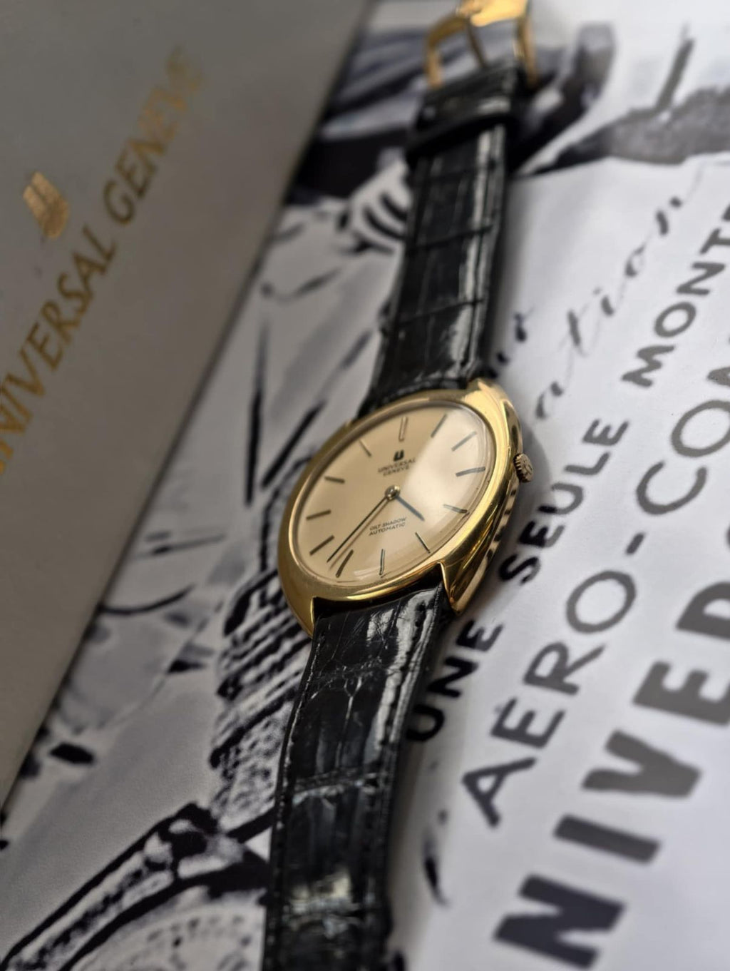 Vintage Universal Genève ~ Gilt Shadow 🤍