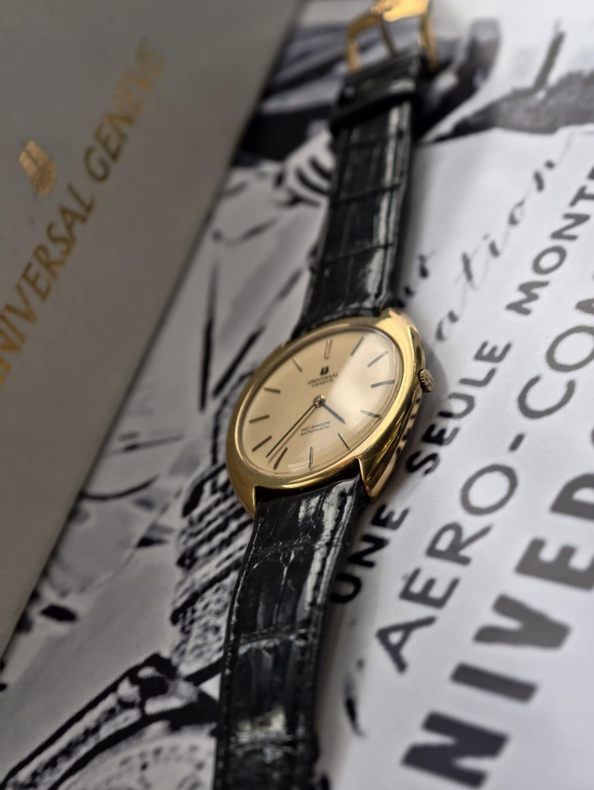Vintage Universal Genève ~ Gilt Shadow 🤍