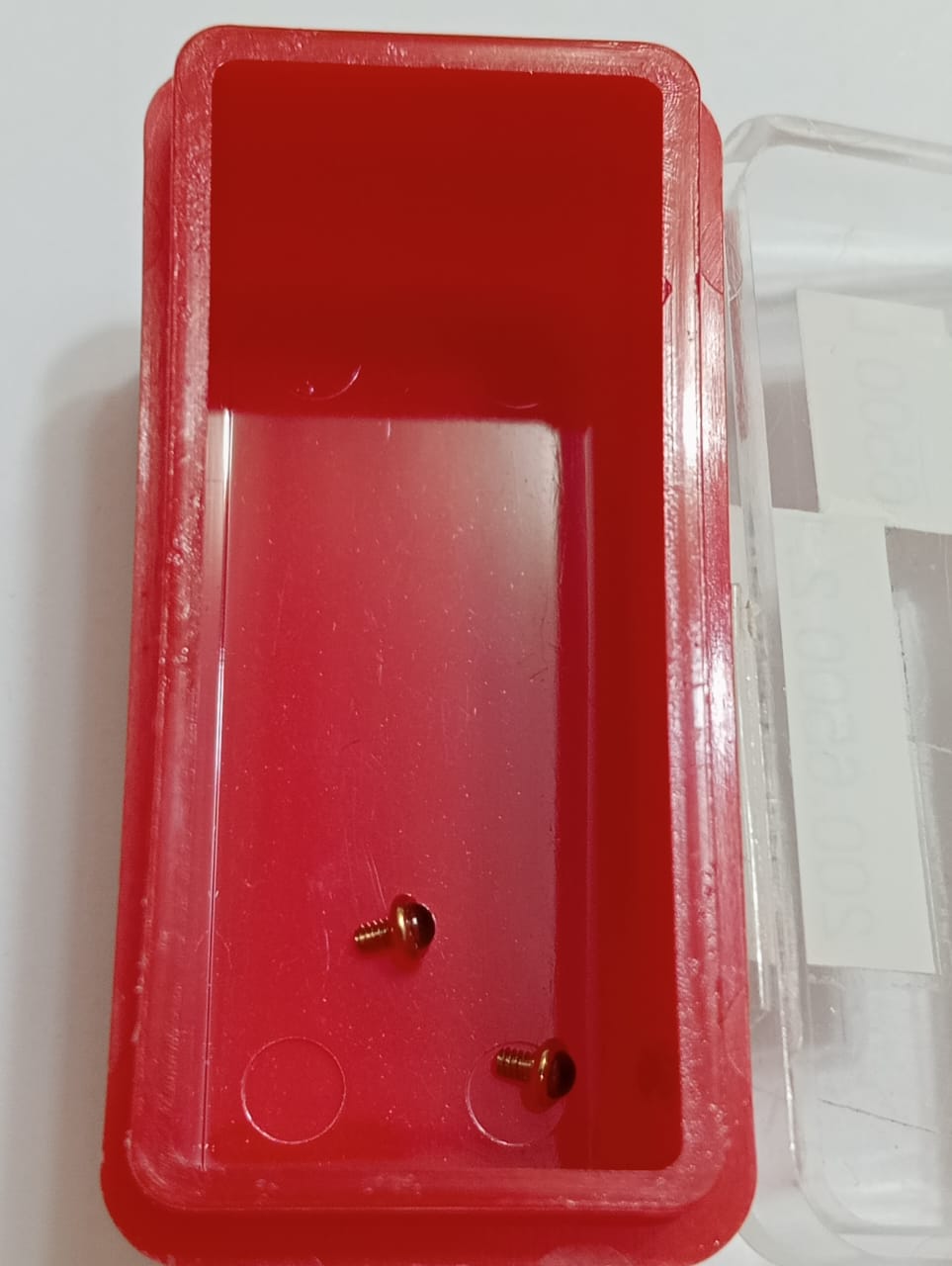 GUCCI SCREW 200.6500.2.1/CARBOCHON DE BOITE JAUNE 6500L/PRICE FOR ONE SCREW