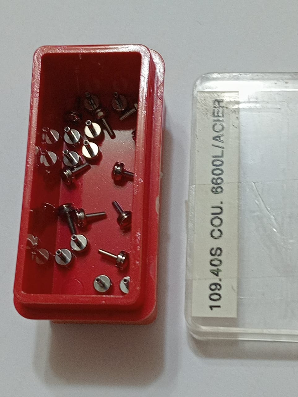 GUCCI SCREW 109.40S COU. 6600L/ACIER/PRICE FOR ONE SCREW