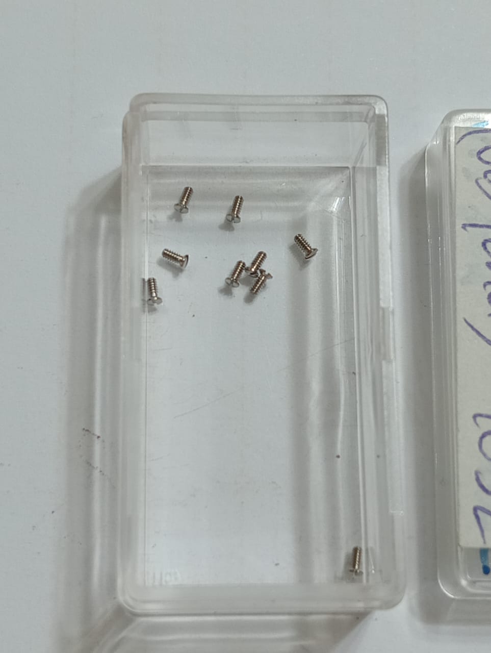 GUCCI SCREW YDA77016/105L/PRICE FOR ONE SCREW