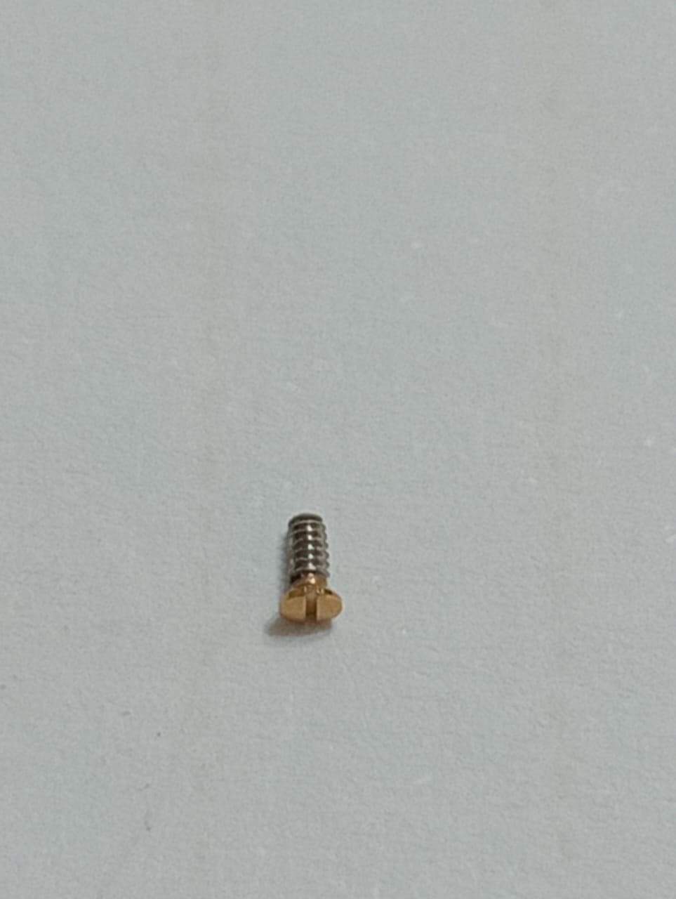 GUCCI SCREW YDA7703/10 SL/PRICE FOR ONE SCREW