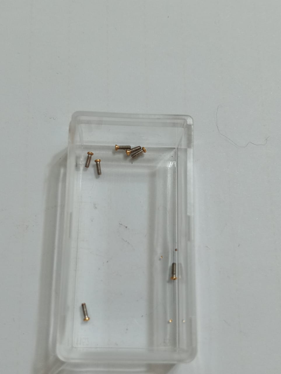 GUCCI SCREW YDA77060/107L/PRICE FOR ONE SCREW