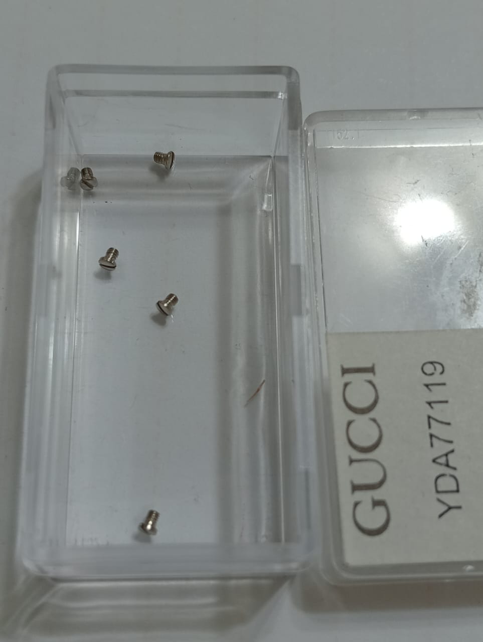 GUCCI SCREW YDA77119/PRICE FOR ONE SCREW