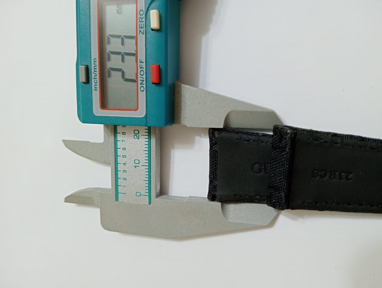 GUCCI ORIGINAL LEATHER BAND PART.YDA 16091/PRICE FOR ONE LEATHER