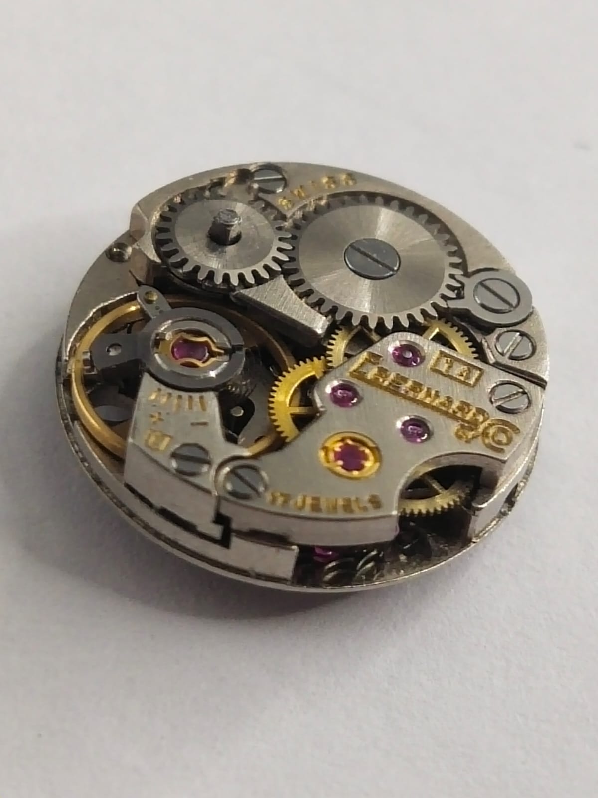 Manual movement / Eberhard works well / Hour wheel and column with minute wheel missing.....Selling as pictured