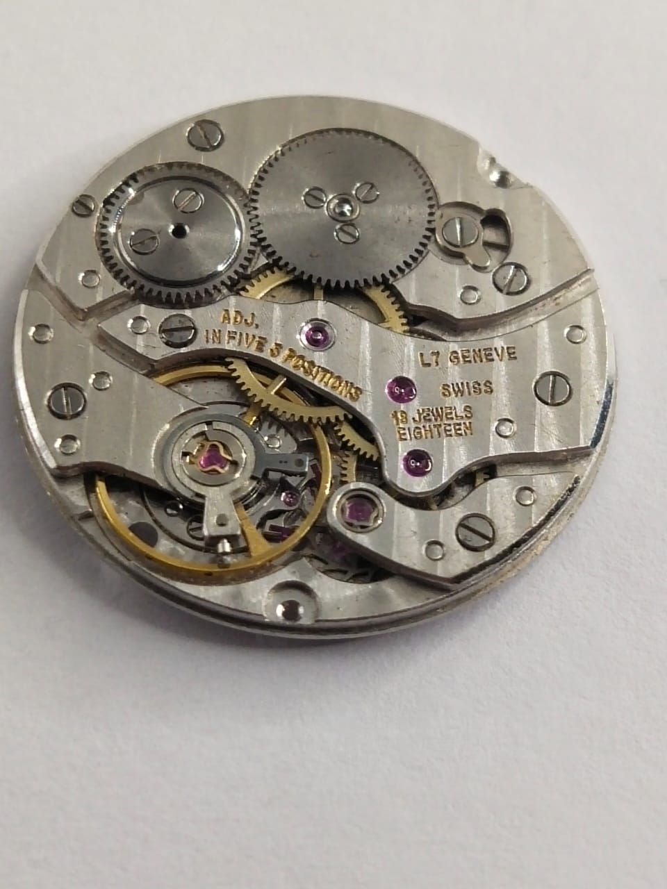 Cartier/Chopard movement/manual/balance shaft broken/hour wheel missing. See image for details.