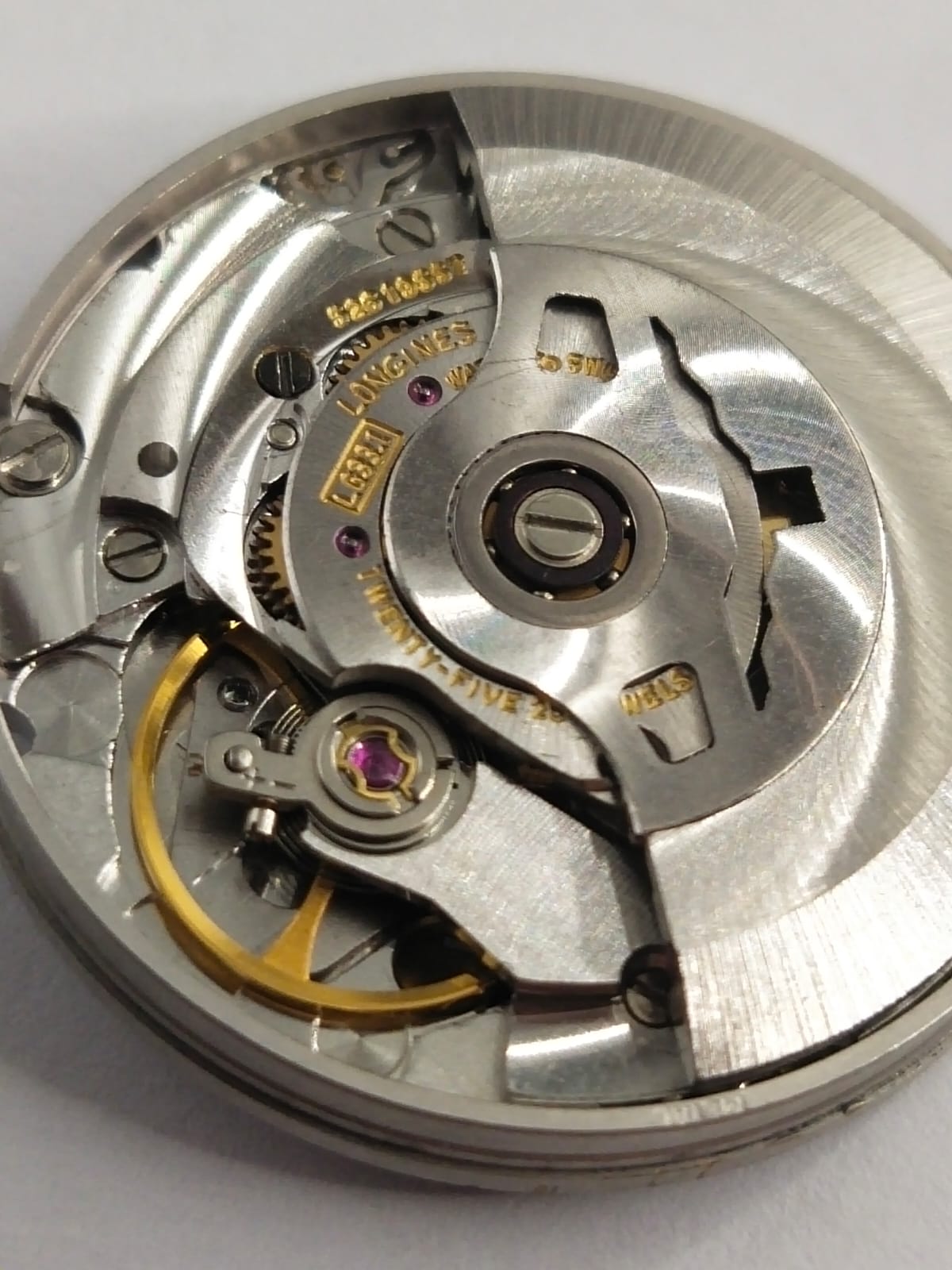 Longines Movement L633.1 / It works fine / Hour wheel missing...seconds column broken / Selling as pictured