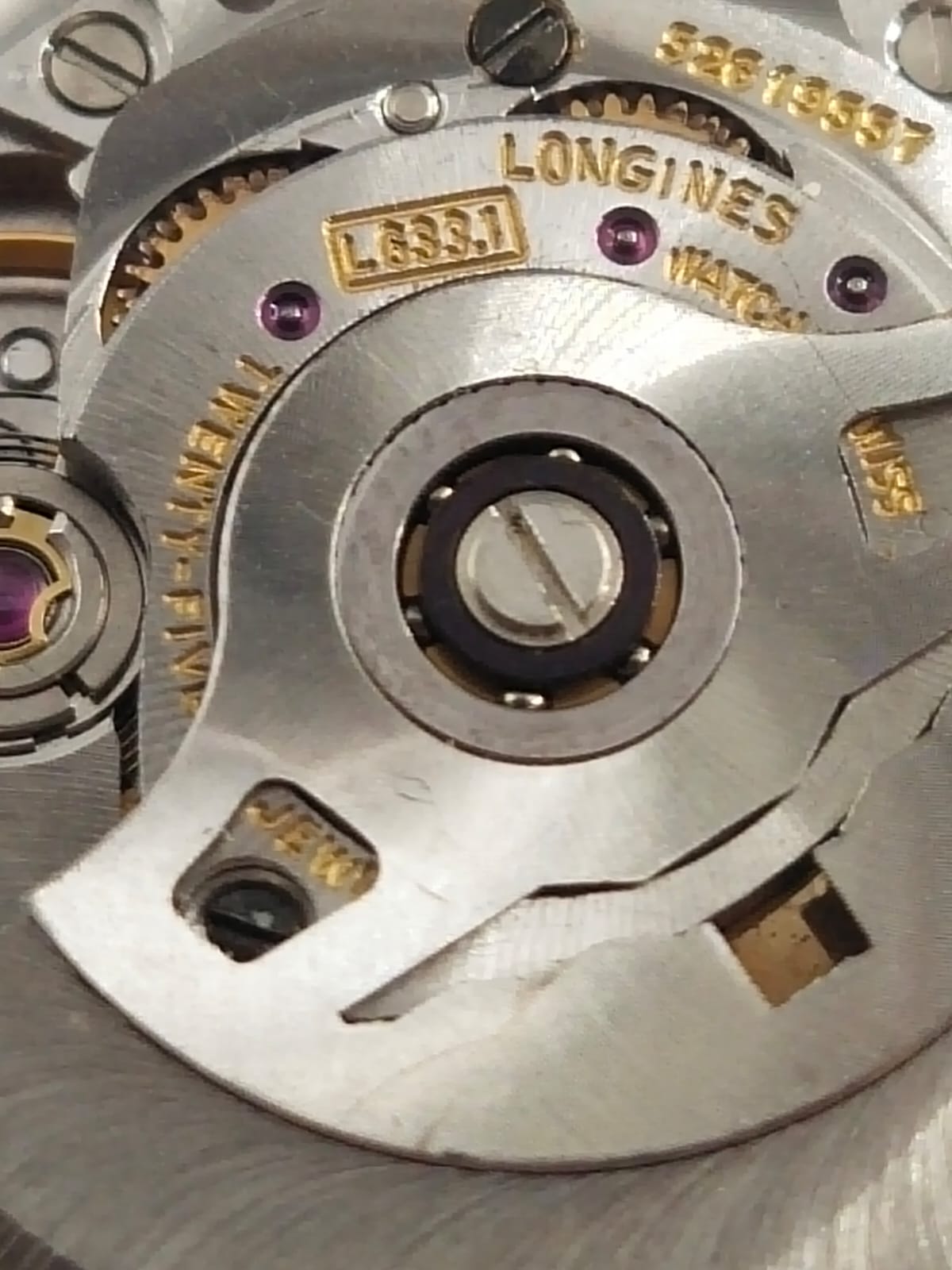 Longines Movement L633.1 / It works fine / Hour wheel missing...seconds column broken / Selling as pictured